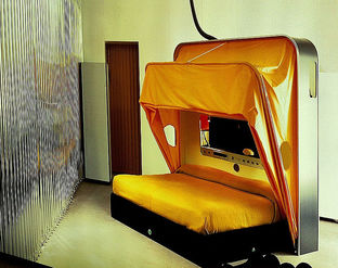 Cabriolet bed, designed by Joe Cesare Colombo