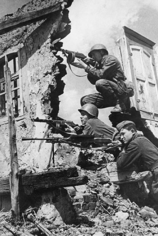 Russian soldiers in WWII